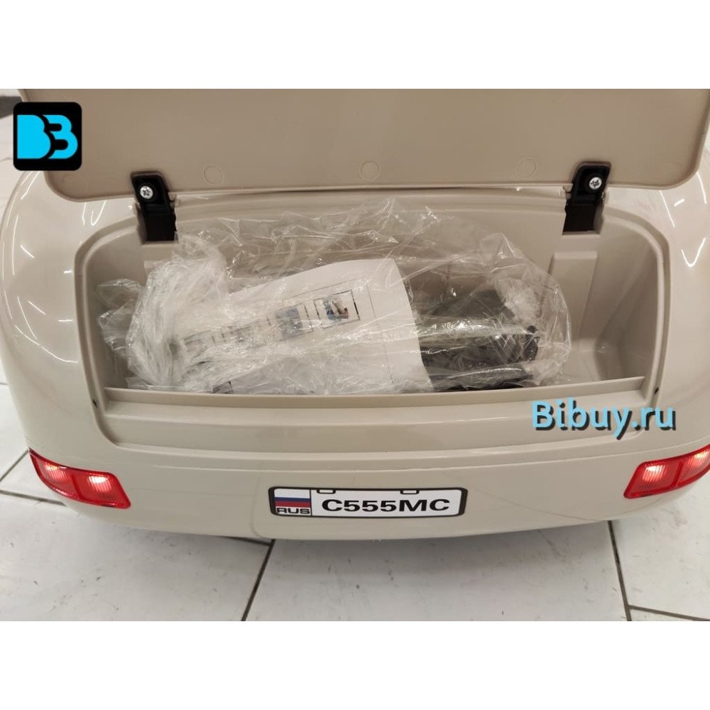 Детский ретро электромобиль Mercedes C555MC белый