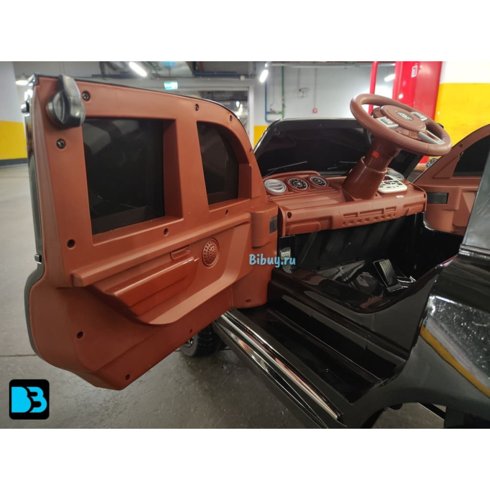 Детский электромобиль Rolls-Royce Cullinan K111PX черный глянец