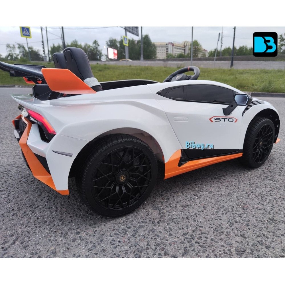 Детский электромобиль Lamborghini Huracán STO (E888EE) белый