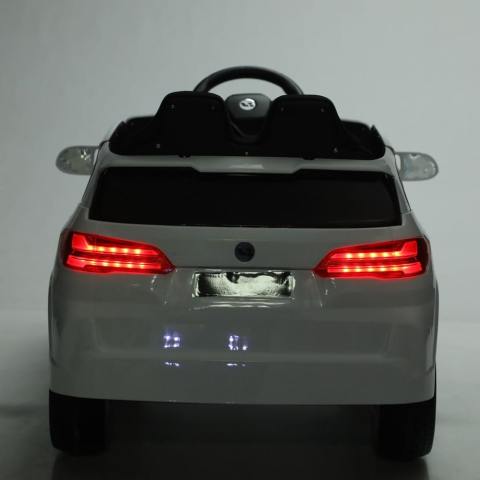 Детский электромобиль Lixiang L6 4х4 YEH5848ЧЗ Белый