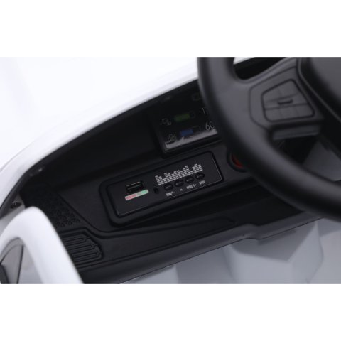 Детский электромобиль Lixiang L6 4х4 YEH5848ЧЗ Белый