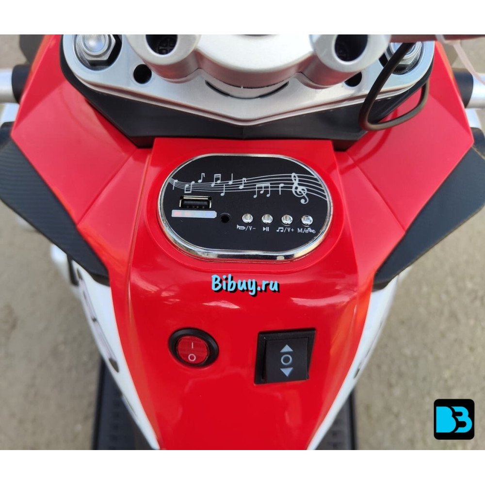 Детский трицикл М008БХ красный