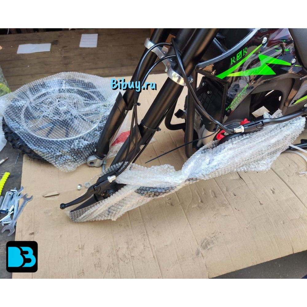 Бензиновый мотоцикл ROBY красный, детский, скорость до 20 км/ч