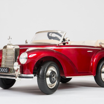 Детский электромобиль Mercedes 300S красный глянец