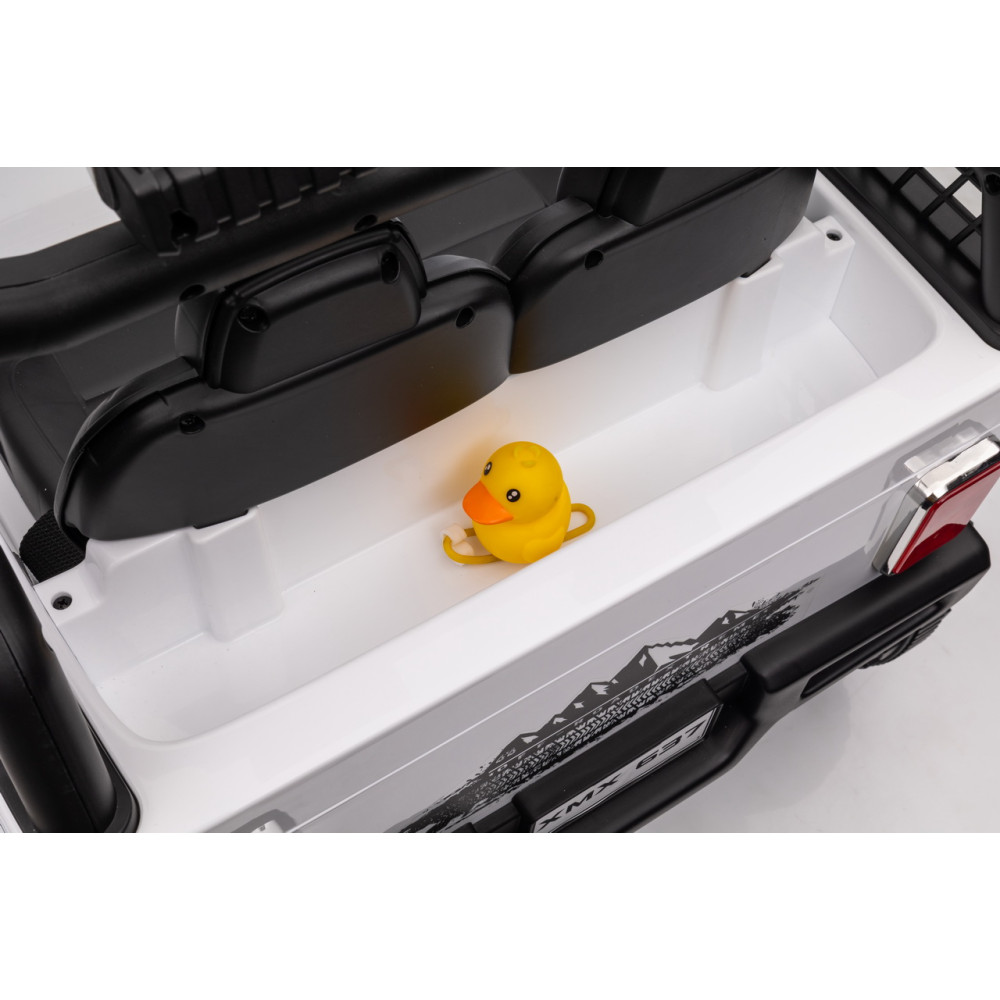 Джип Jeep Rubicon ХМХ 637 Белый