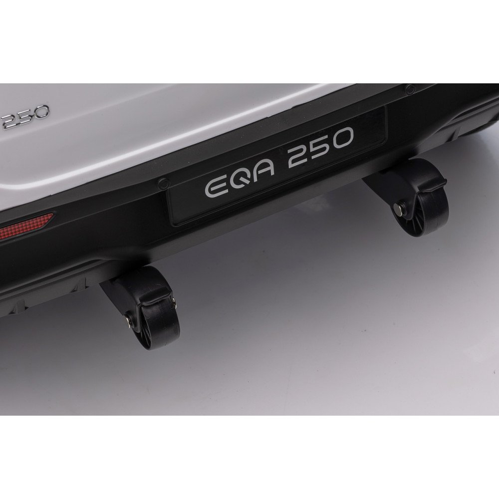 Джип Mercedes Benz EQA Белый