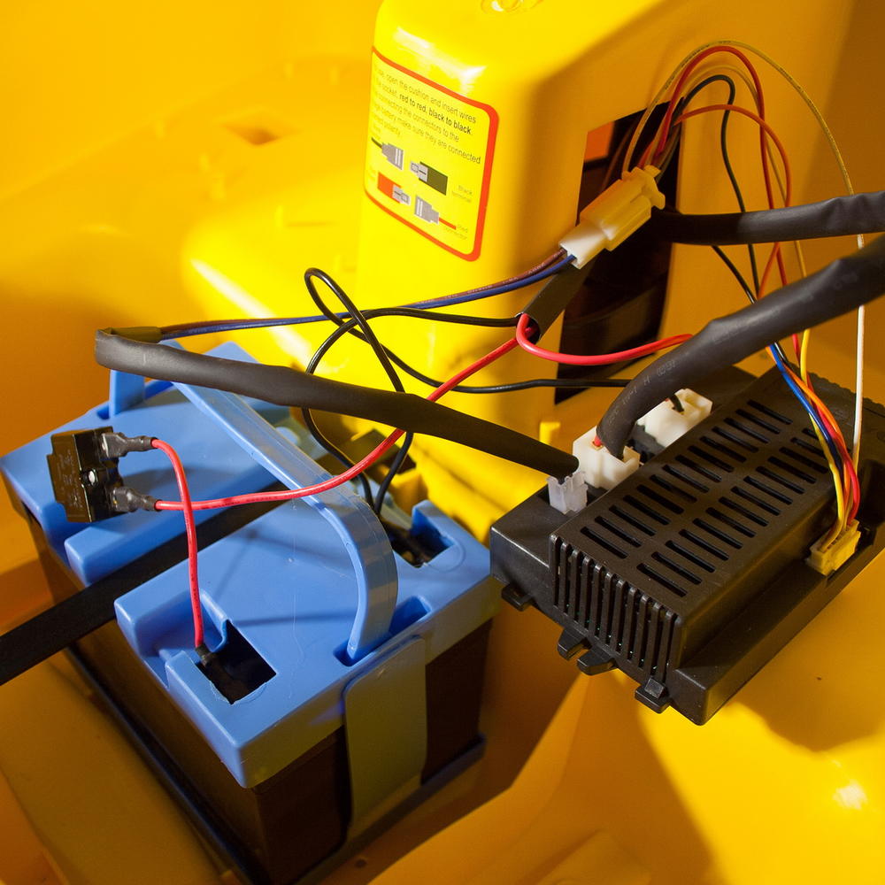 Детский электромобиль Porshe Cayman YSA021-24V (180 W) Желтый краска