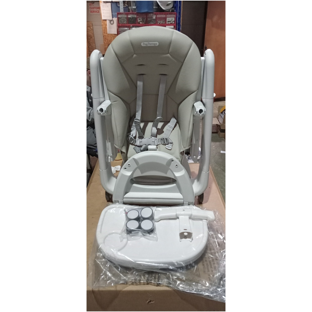 Стульчик для кормления Peg Perego Tatamia Follow Me Astral