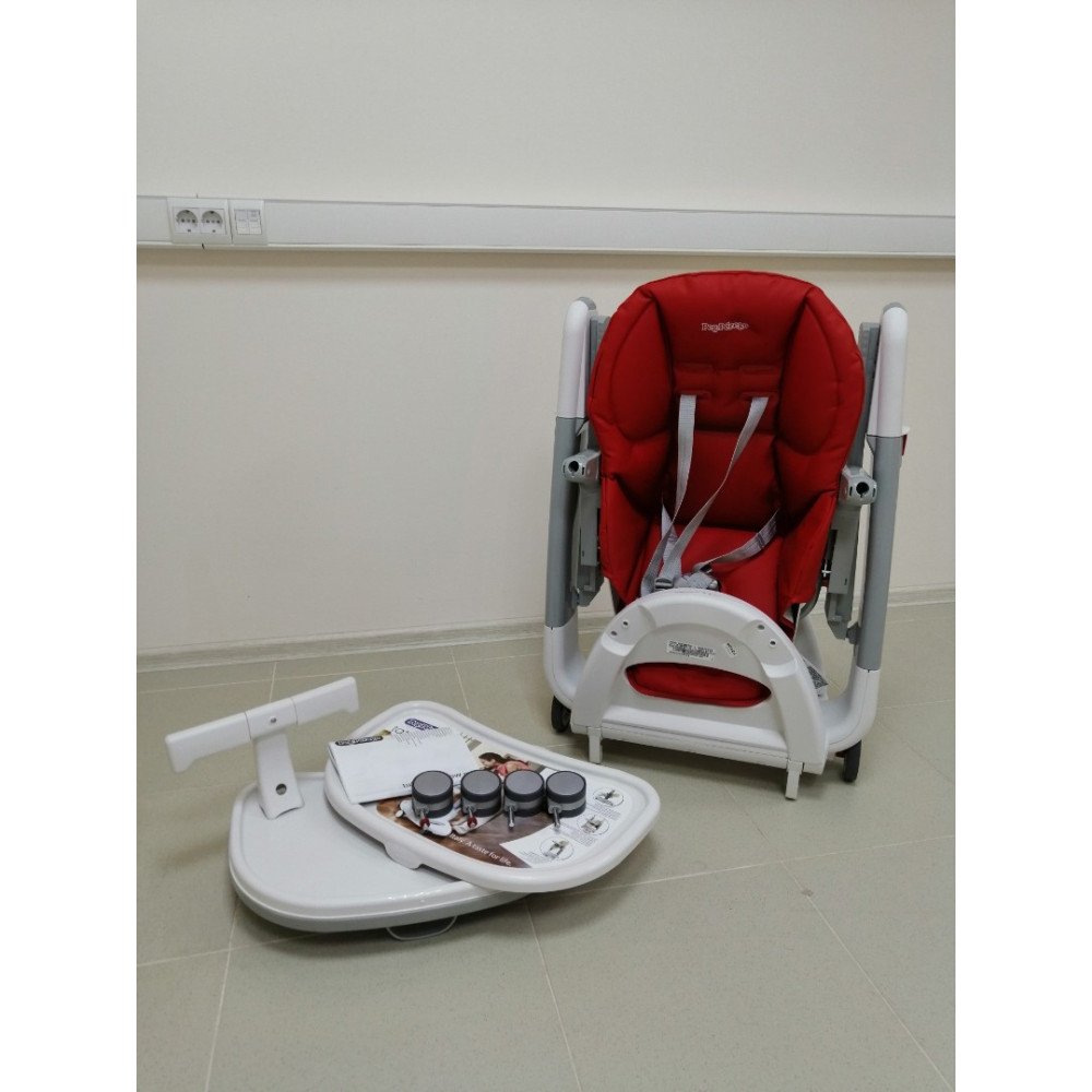 Стульчик для кормления Peg-Perego Tatamia Follow Me Fragola