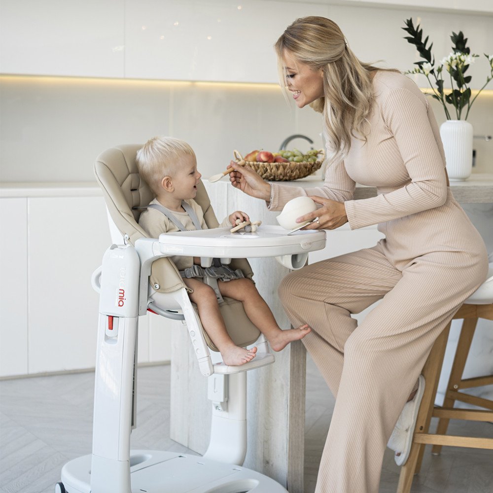 Стульчик для кормления Peg Perego Tatamia Follow Me Wonder Orange New