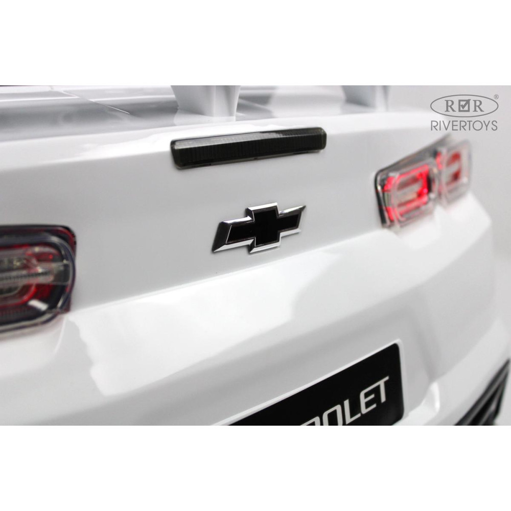 Детский электромобиль Chevrolet Camaro 2SS (HL558) белый
