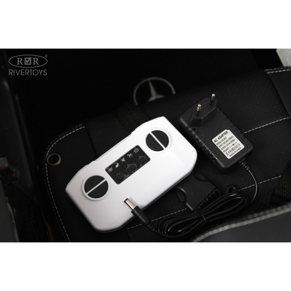 Детский электро автомобиль Mercedes-AMG G63 4WD (G333GG) зеленый