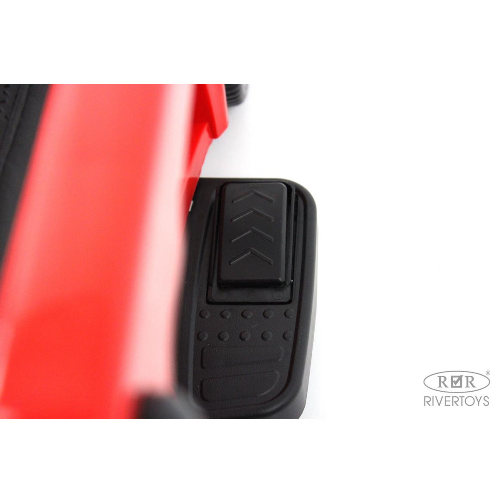 Детский толокар F002FF-P красный