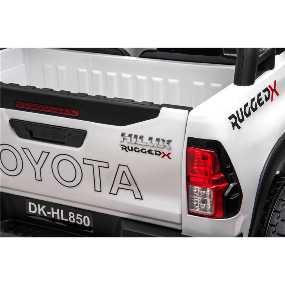 Детский электромобиль Toyota Hilux (DK-HL850) белый