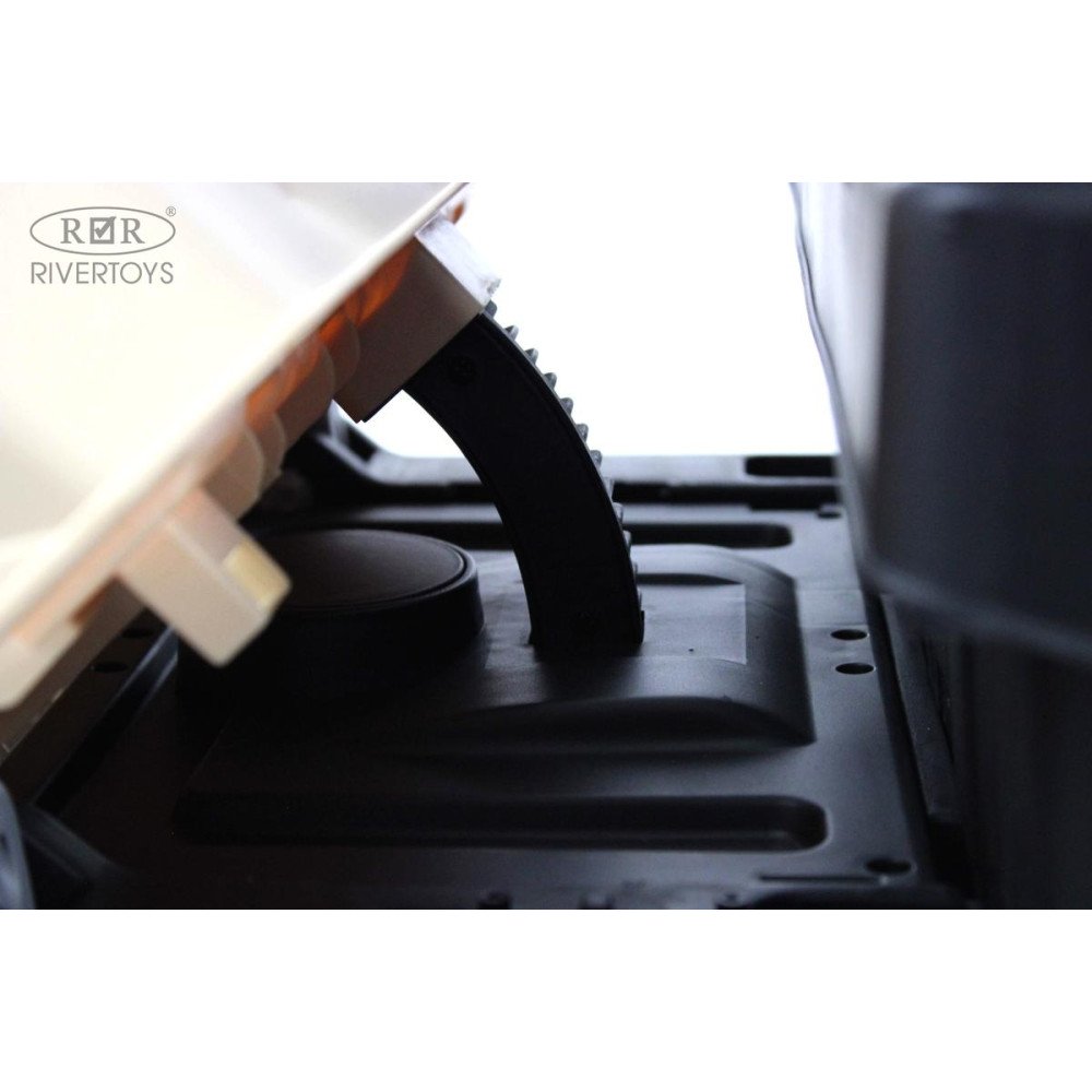 Детский электромобиль H005HH кремовый