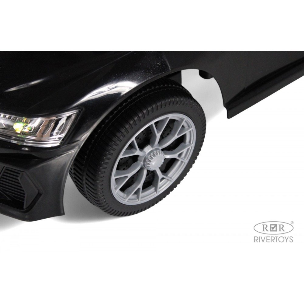 Толокар Audi Z004ZZ-A черный с музыкальным рулём и световыми фарами