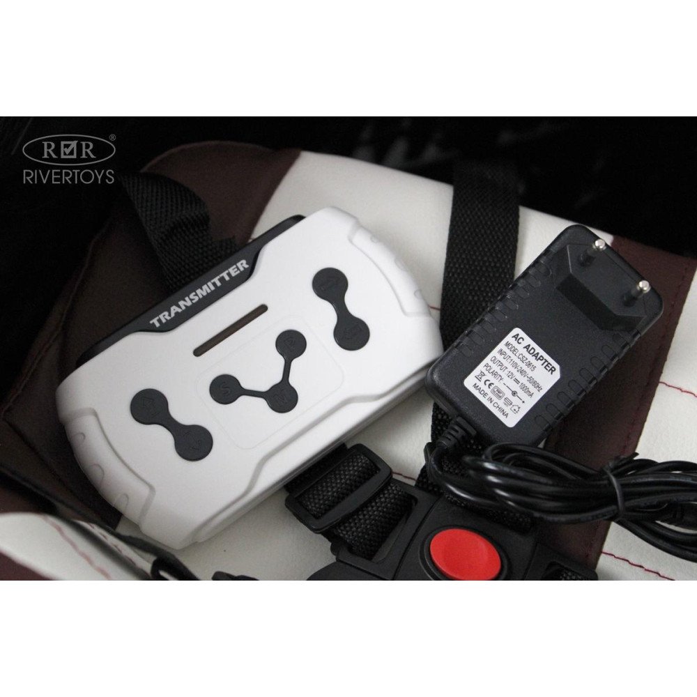 Детский электромобиль Toyota Land Cruiser М555БХ черный глянец