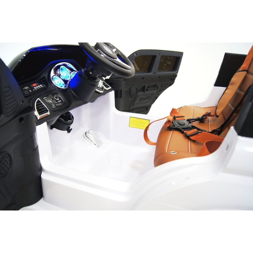 Детский электромобиль Е002КХ белый