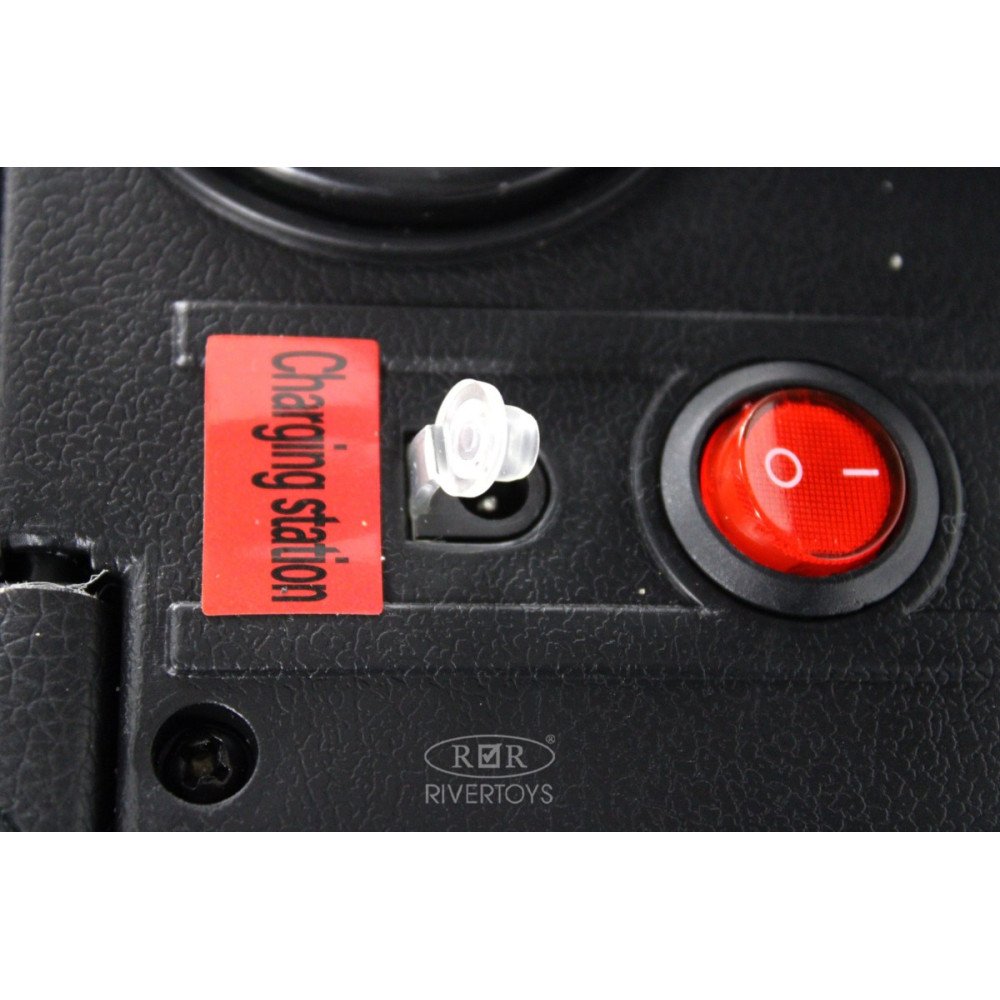 Детская машина с крышей G009GG черная