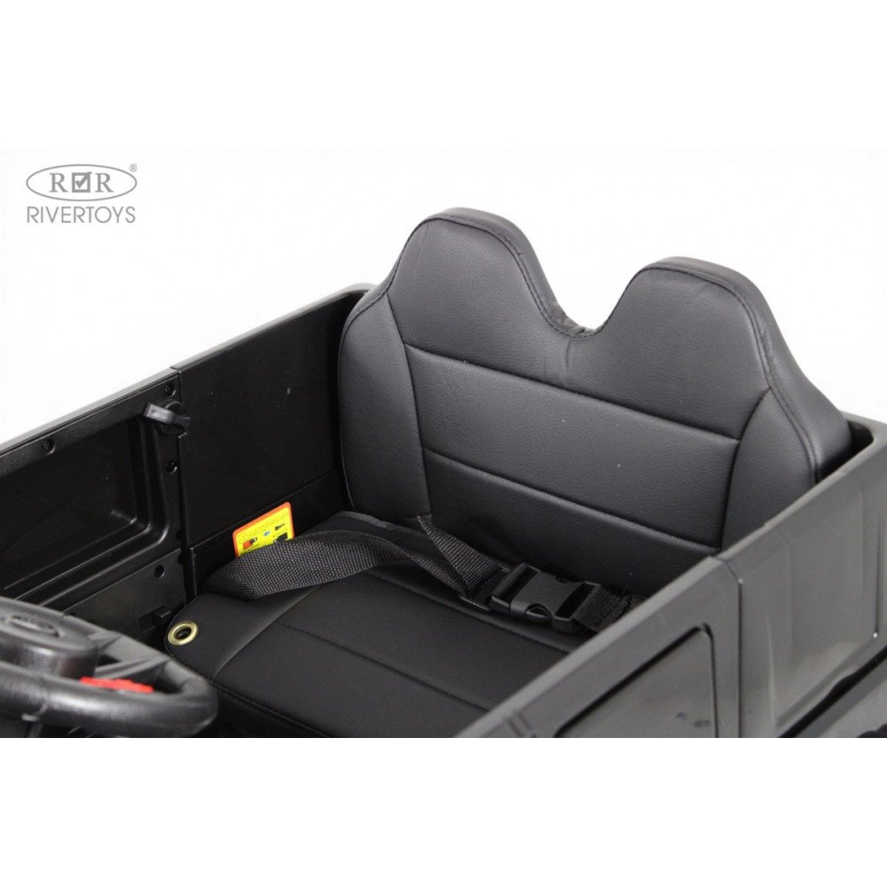 Детский электромобиль Z111VO черный (RiverToys)