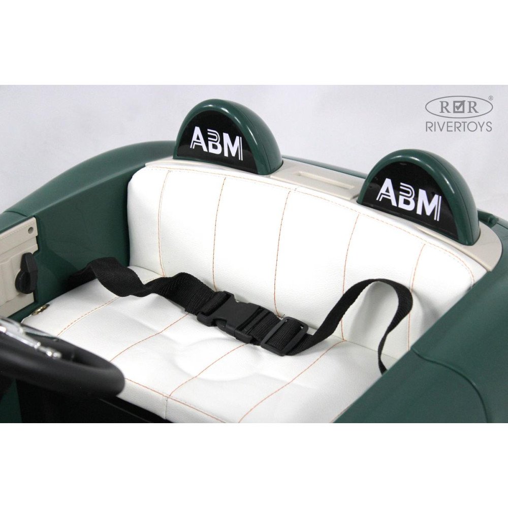 Детская машина Mercedes C555MC зеленый