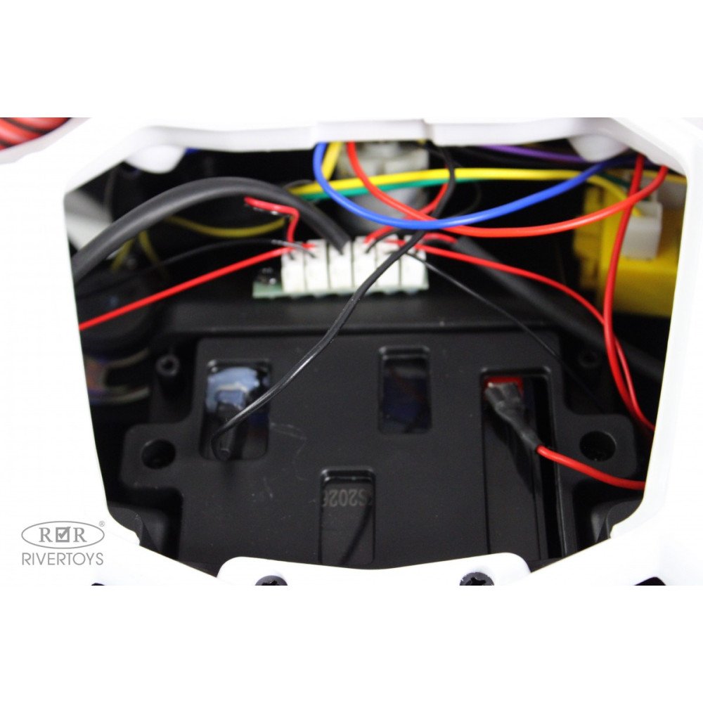 Детский электромобиль М303БХ оранжевый (RiverToys)