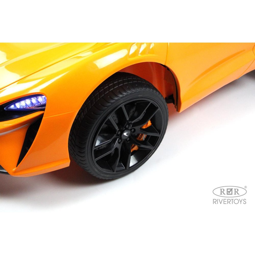 Детская машина McLaren Artura (P888BP) оранжевый, двери открываются вверх, есть пульт ДУ