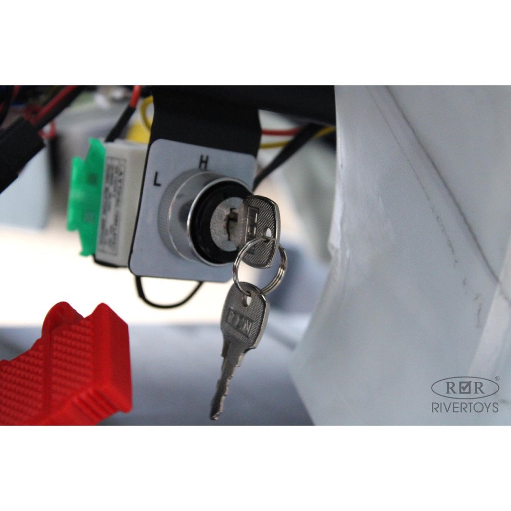 Детский квадроцикл TIKI LUX синий Spider