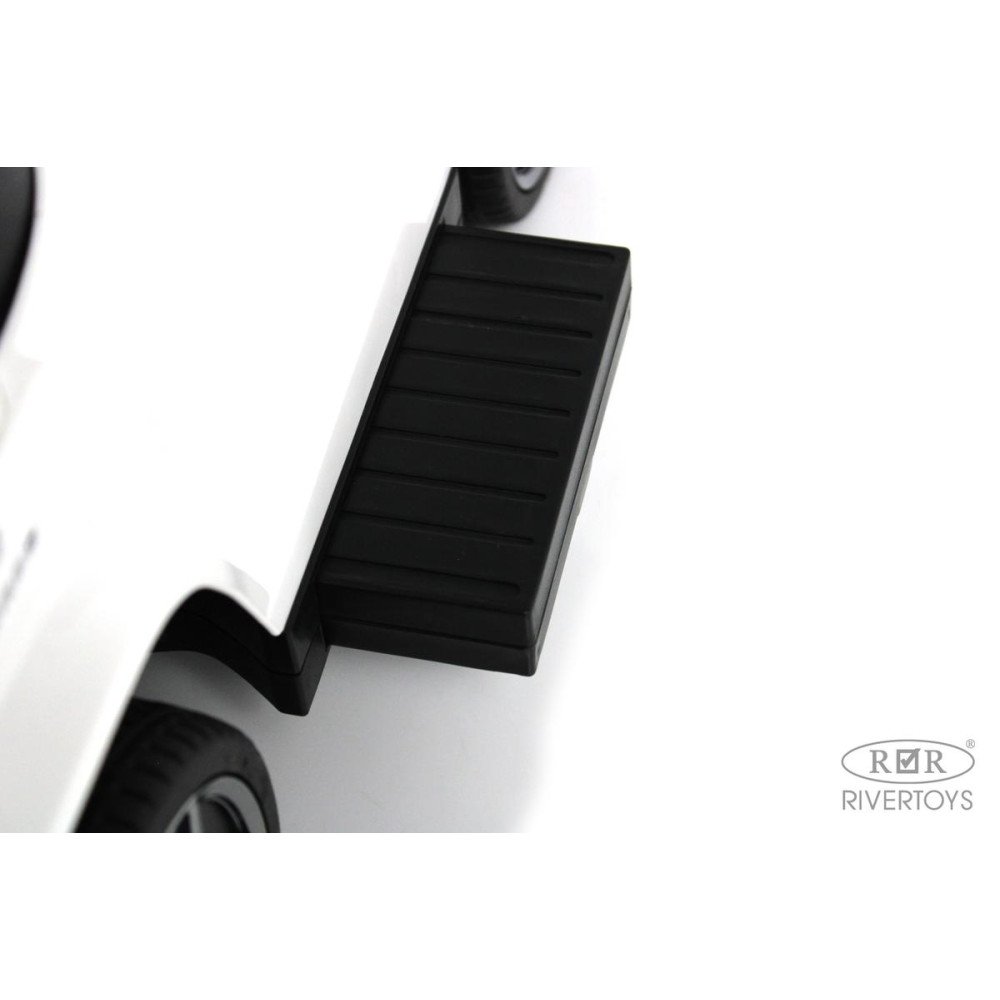 Детский толокар Mercedes-Benz G63 (Z001ZZ-C) белый бриллиант