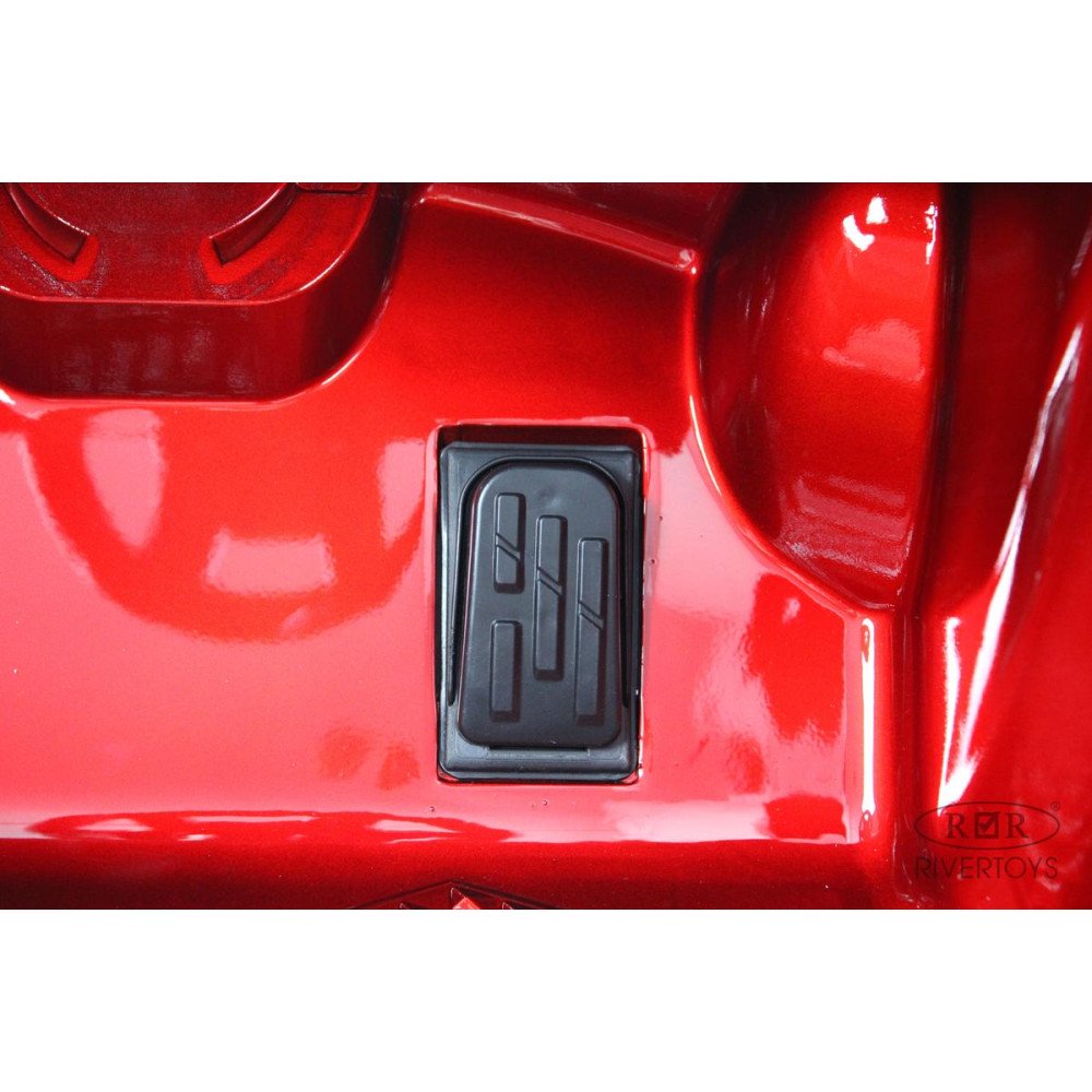 Детский джип Toyota Prado М444БХ красный глянец