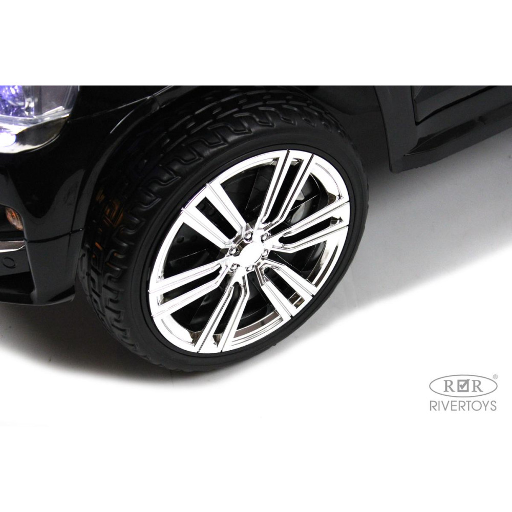 Детский электромобиль Toyota Land Cruiser М555БХ черный глянец
