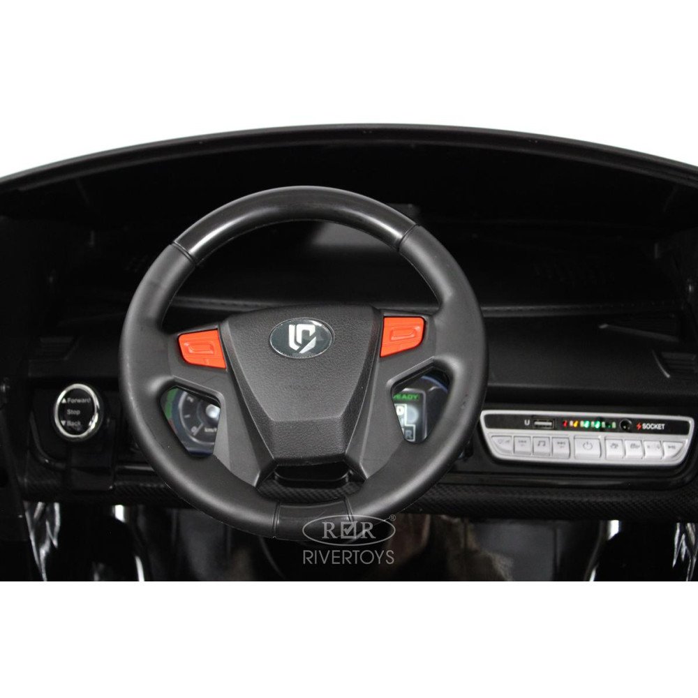 Детский электромобиль Toyota K555AM черный глянец