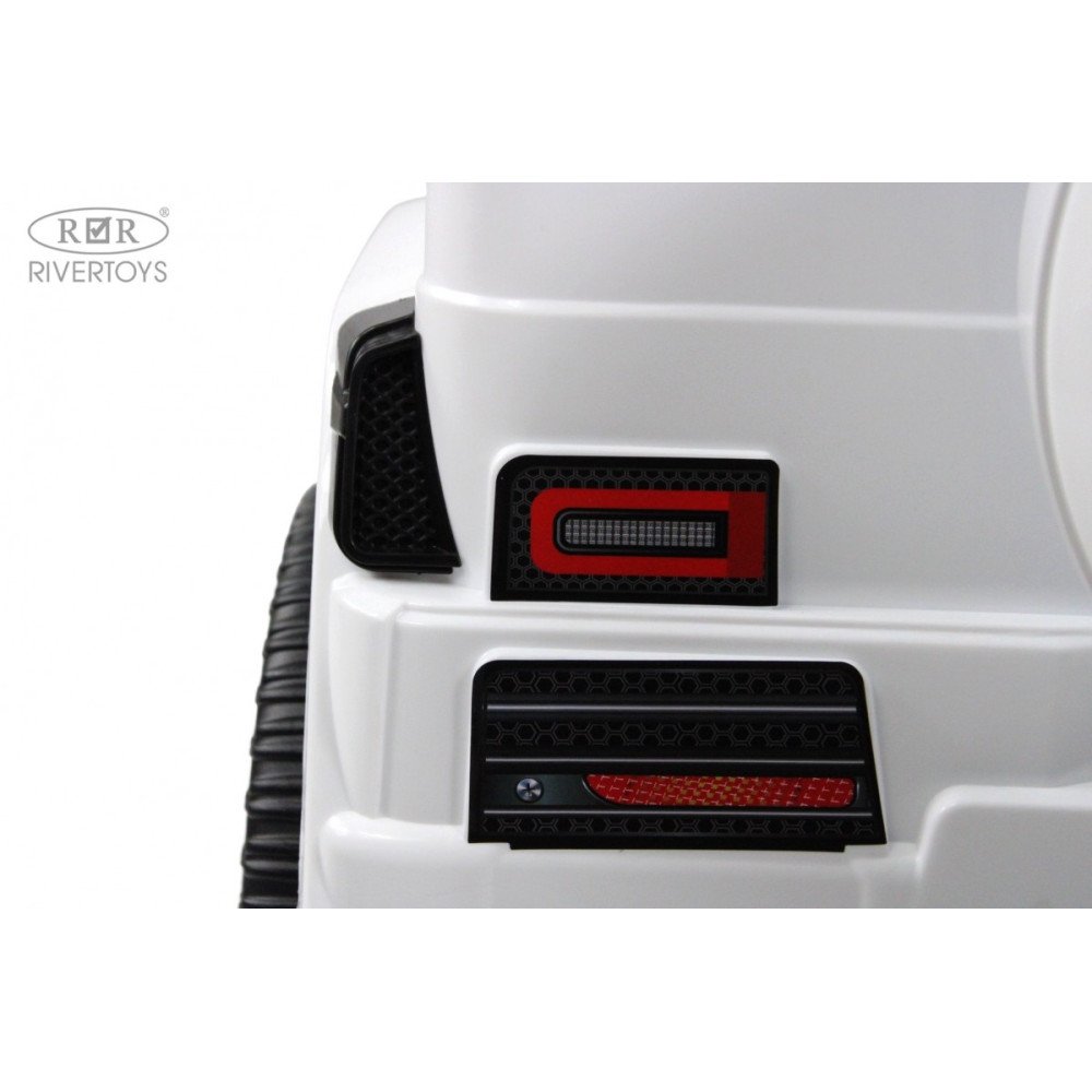 Детский электромобиль Z111VO белый (RiverToys)