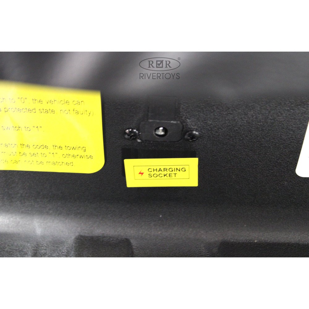 Электромобиль багги C555CC красный