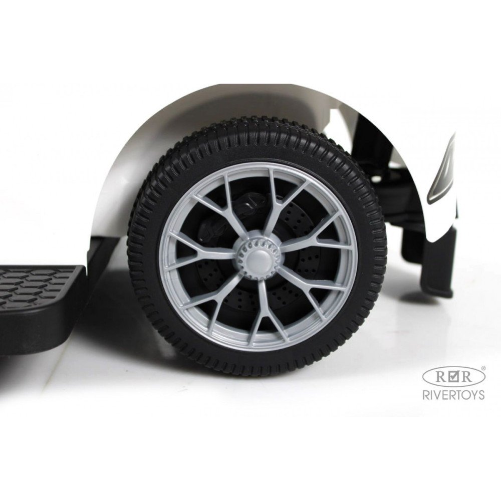 Детский толокар Audi Z005ZZ-A белый