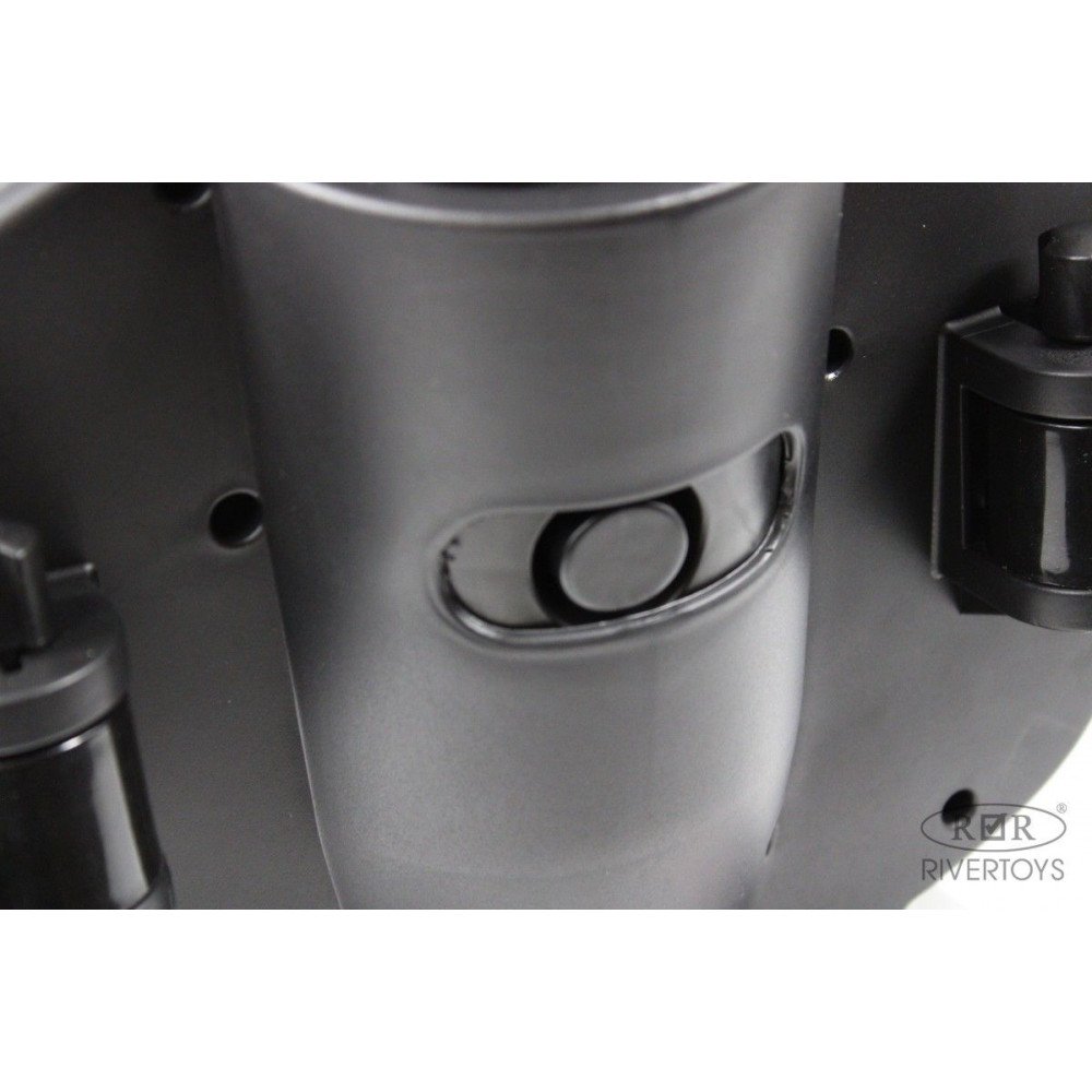 Детская каталка Toyota Land Cruiser 300 Z002ZZ-C серая