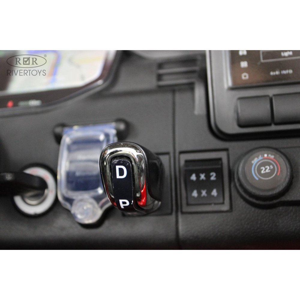 Детский электромобиль Range Rover Y999YY черный глянец