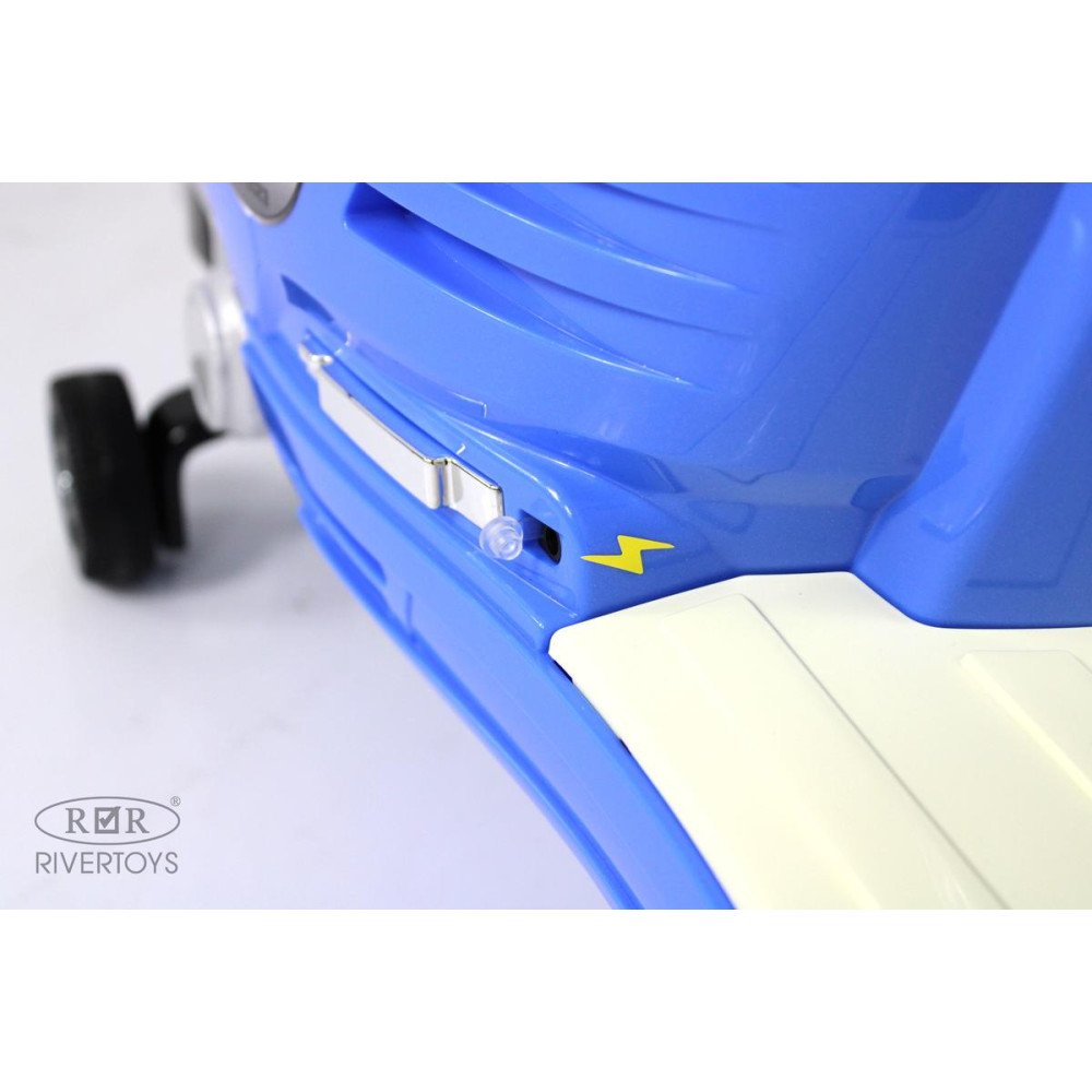 Детский скутер Vespa Z222ZZ голубой