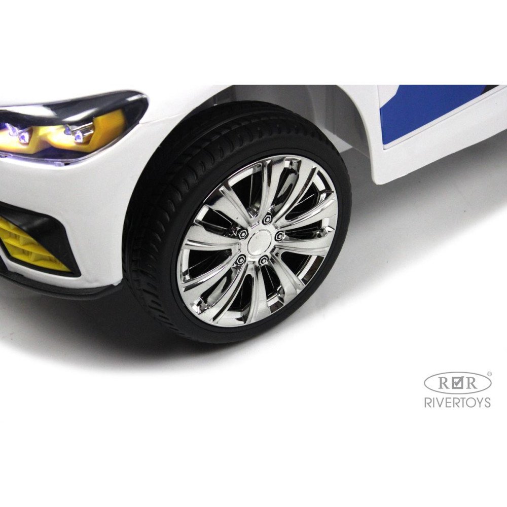 Детский электромобиль BMW F444FF белый