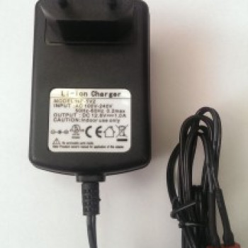 Зарядное устройство 12.6V