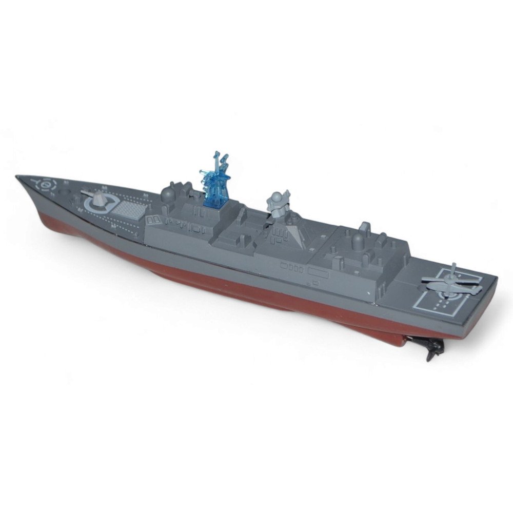 Военный корабль на радиоуправлении