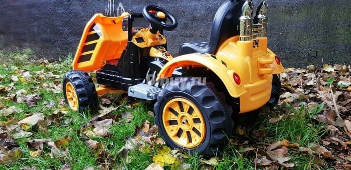 Детский электромобиль трактор на аккумуляторе