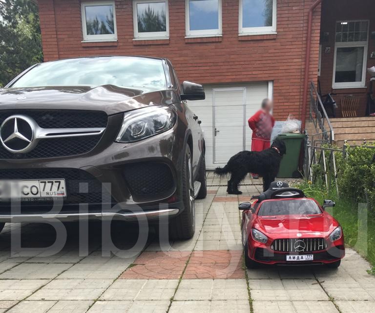 детский мерседес GTR